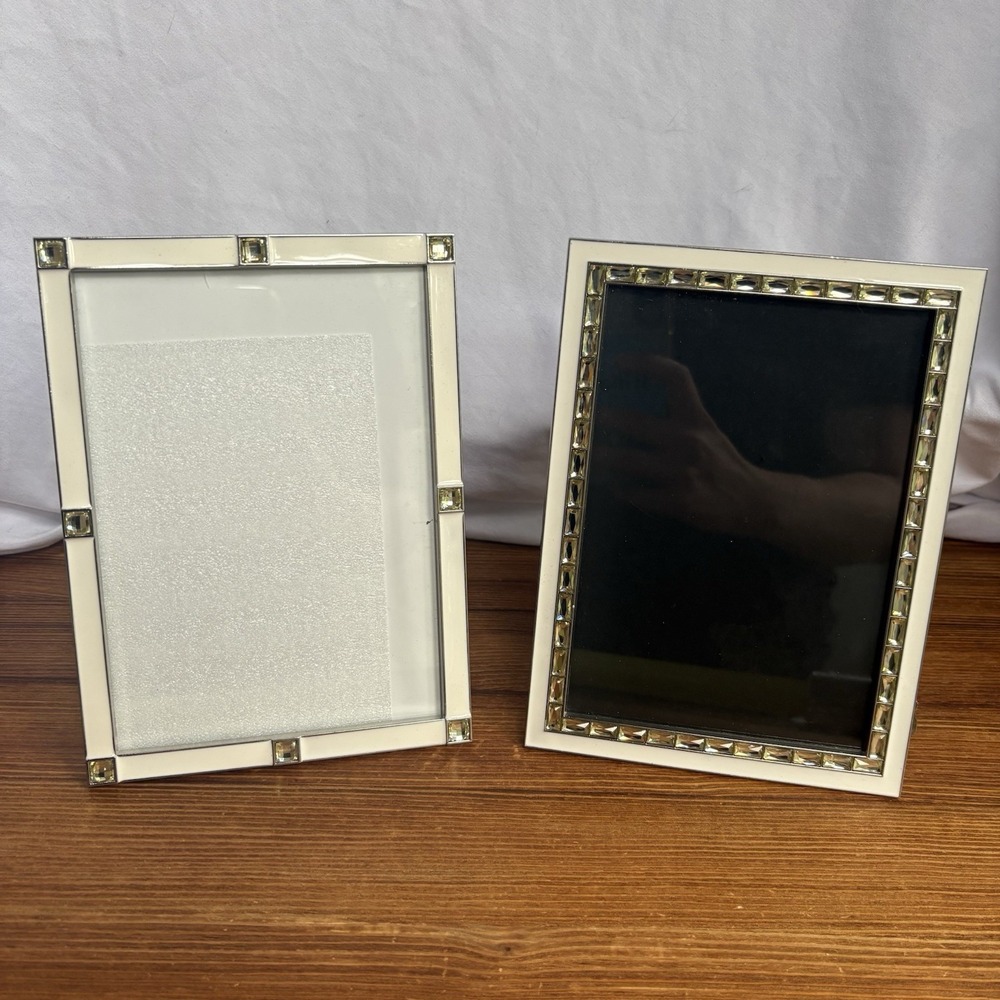 White Enamel Picture Frame Set of 2 Crystal Accent 4x6 Tabletop Photo Frames